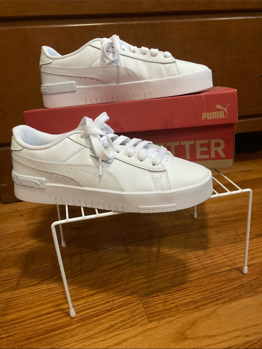 PUMA White Sneakers 6.5-Brand New!